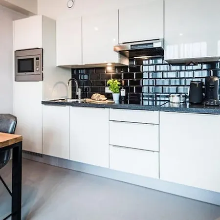 Vibrant 2br Zeeburgerpad Amsterdam