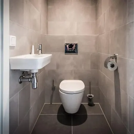 Vibrant 2br Zeeburgerpad Amsterdam